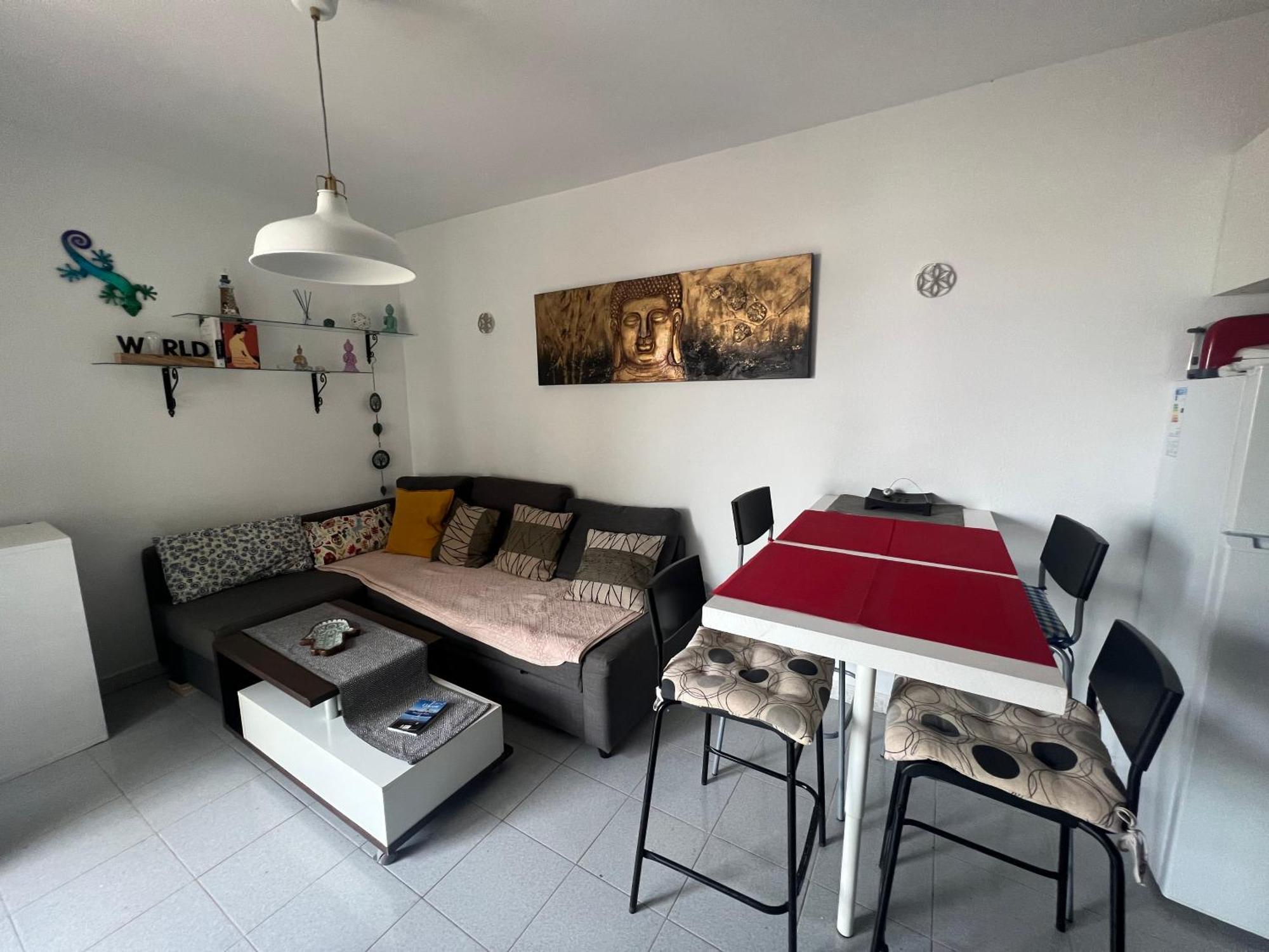 Happiness Apartment